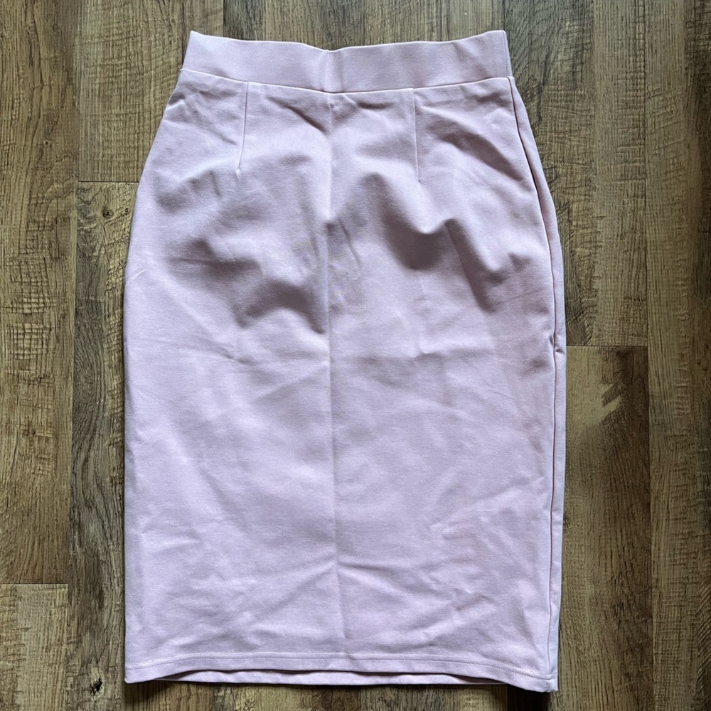Pink pencil skirt